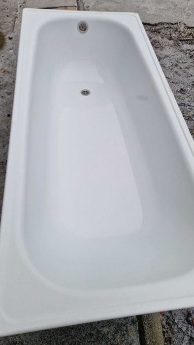 Продам стальную ванну