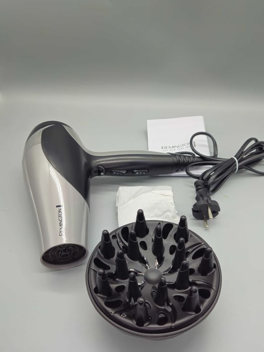 Професионален сешоар Remington Ionic Dry 2200W, дифузер и концентратор
