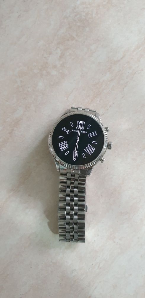 Ceas Michael Kors Acces Model DW10M1