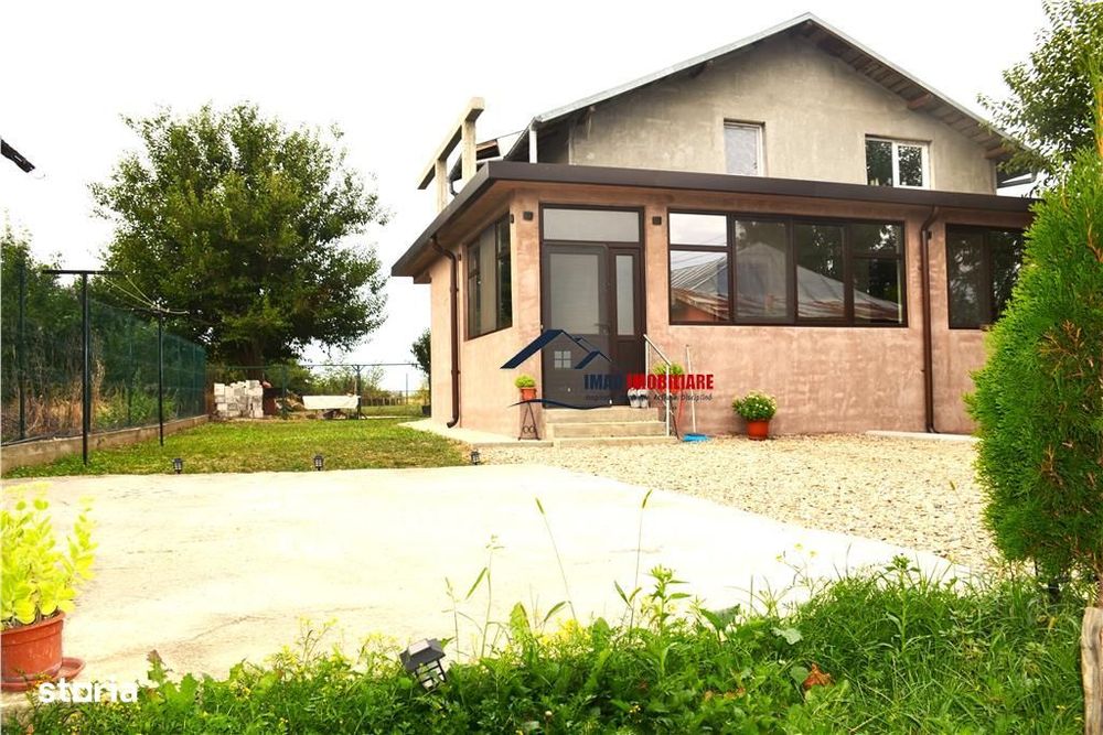Casa de vanzare in Vacaresti, 7 km de Targoviste - spatiu generos, lin