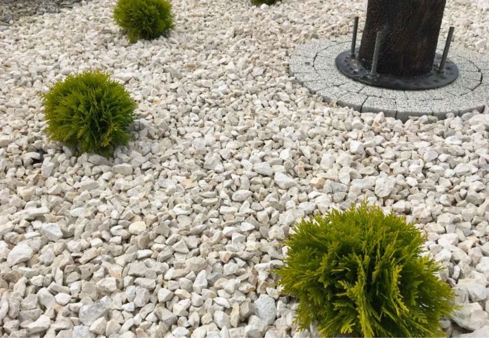 Piatra alba concasata de calcar/granit pentru decor