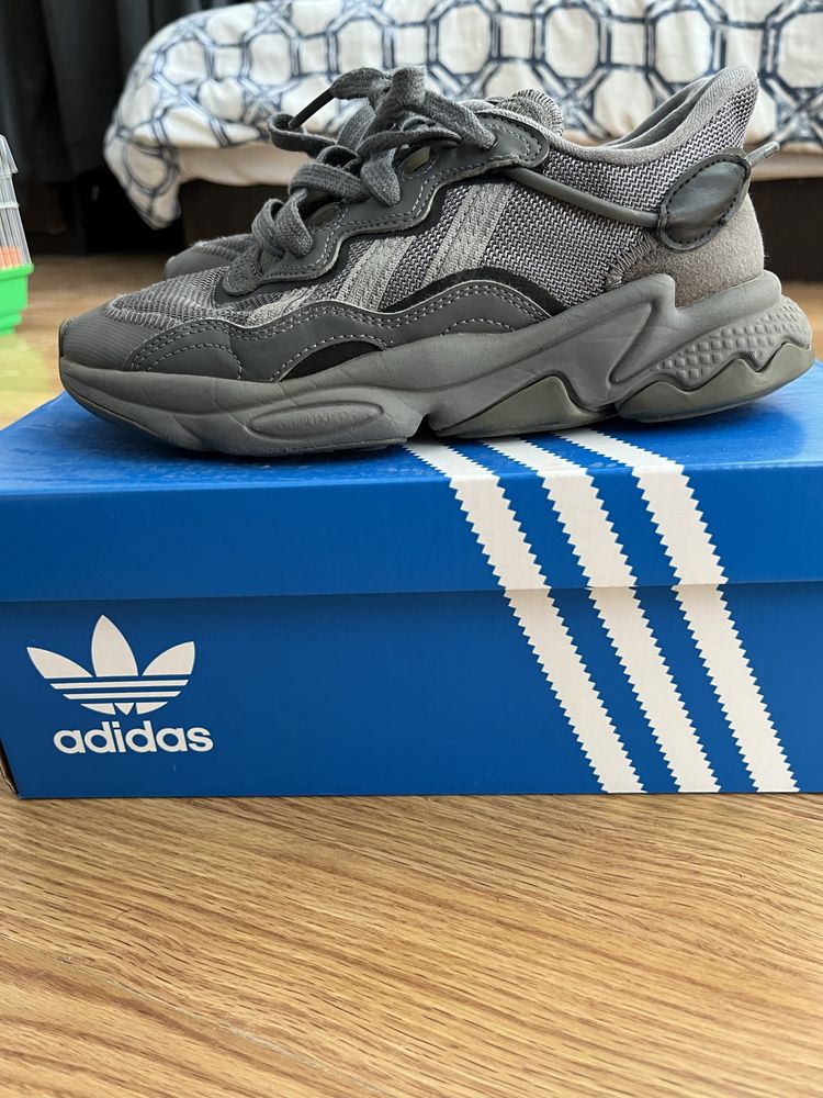 Оригинални маратонки Adidas Ozweego