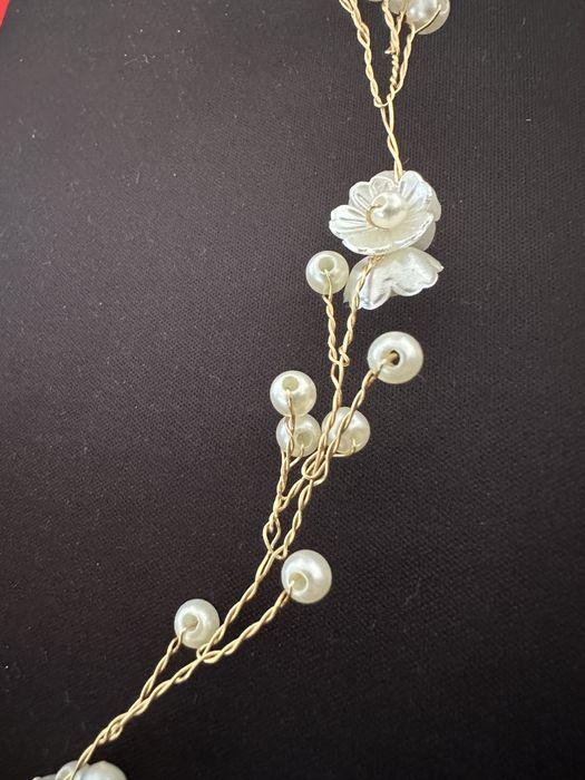 Rochie de mireasa + voal+ pantofi + accesoriu par