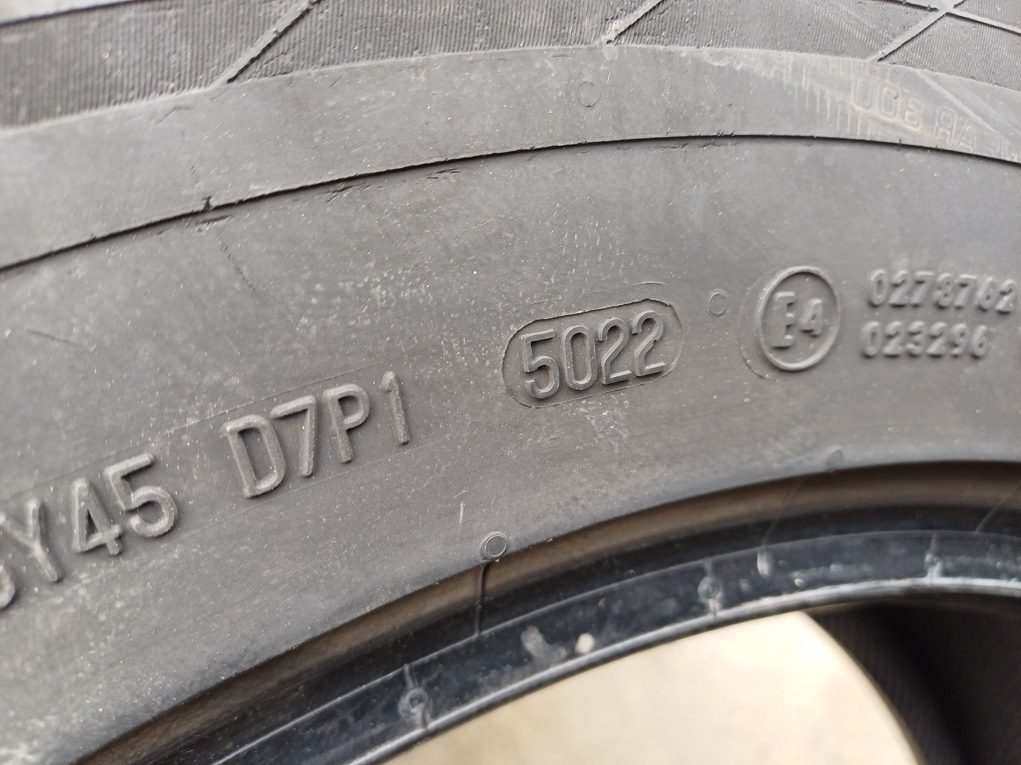 Гуми 235/60/18 Континентал