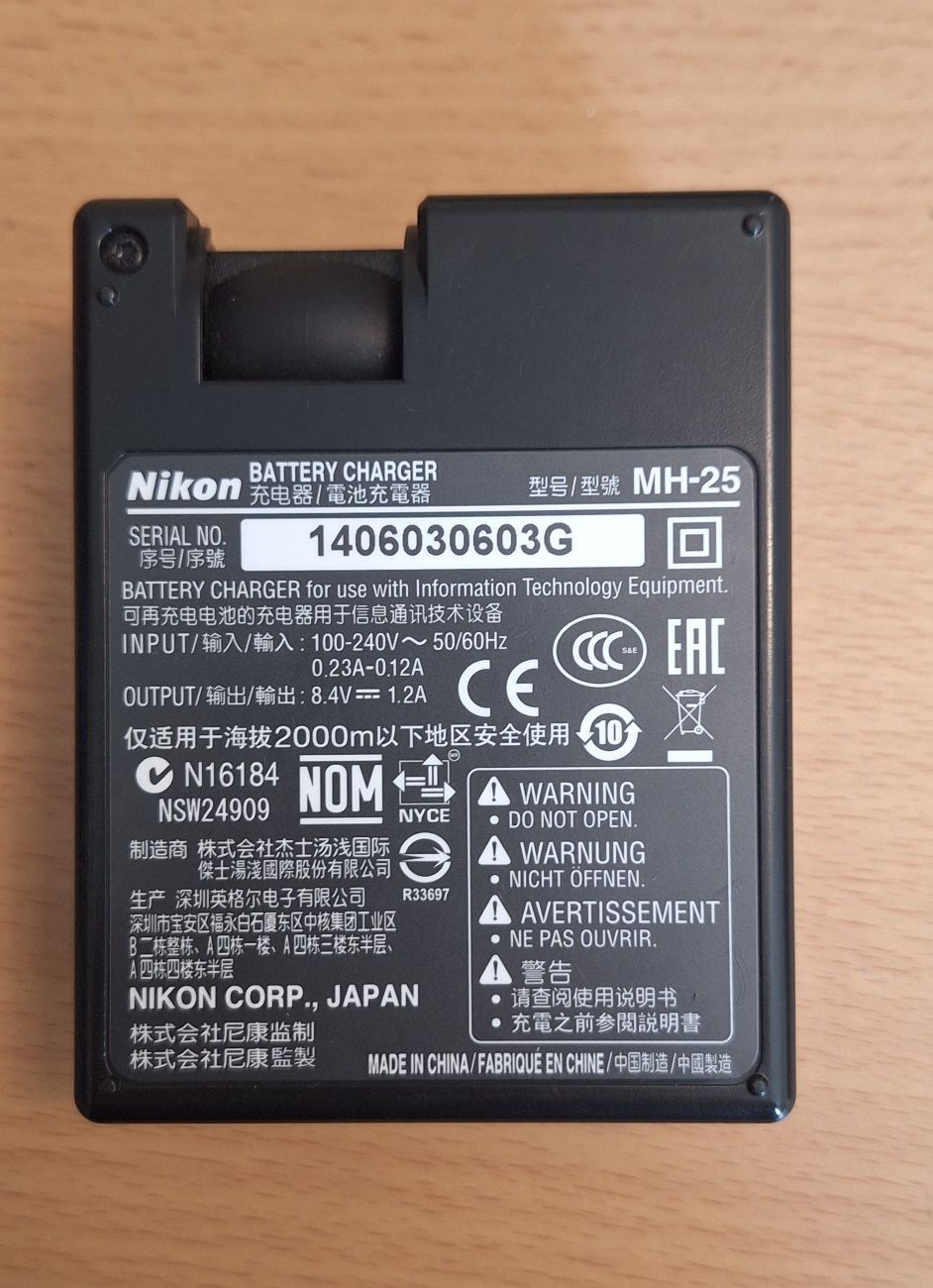 Nikon D610 – Body + baterie + încărcător – defect autofocus – 1600 lei