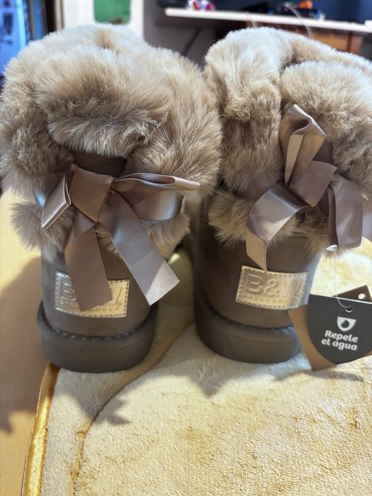 Cizme rezistente la apa