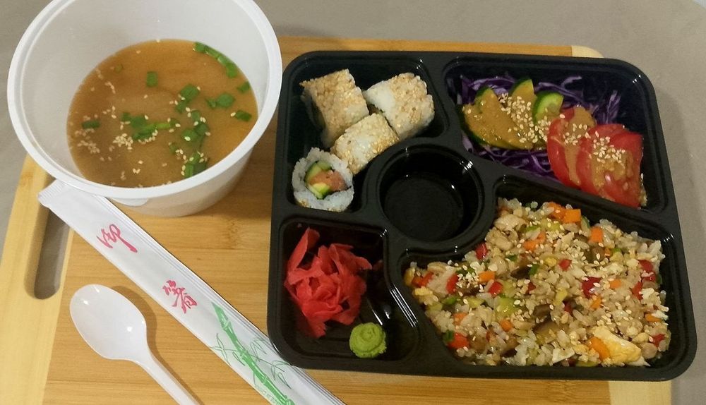 Доставка бизнес ланчи японские