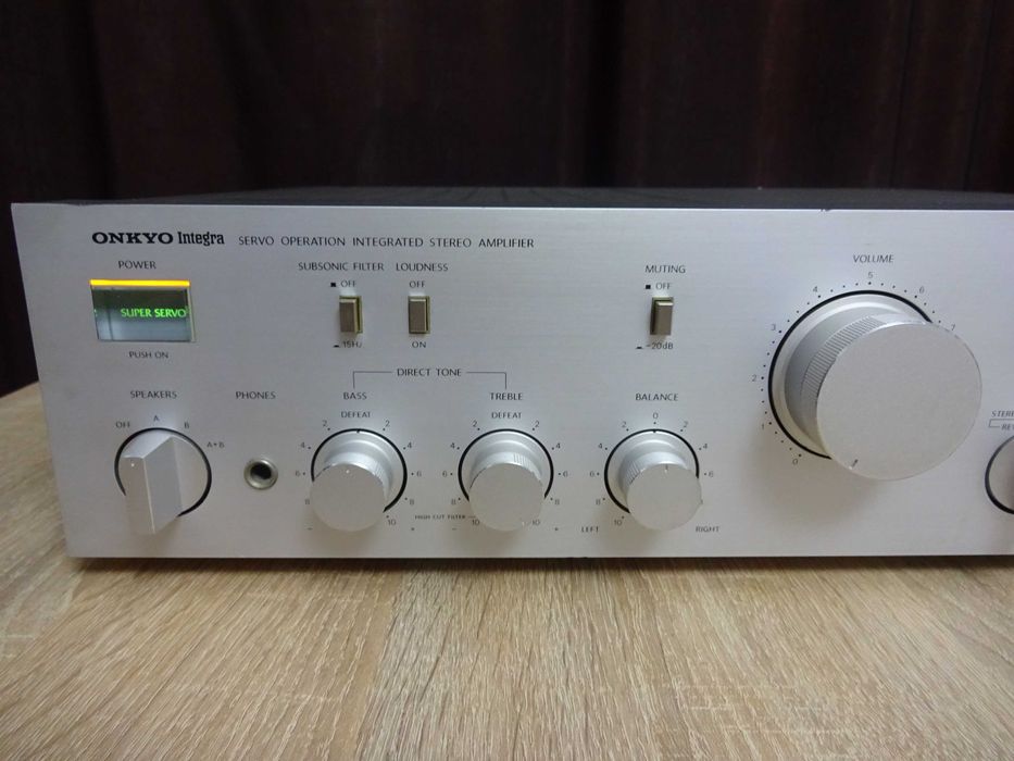 Amplificator Onkyo 2x90W