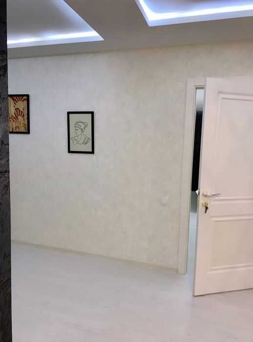 Срочно!! Шикарная 2х комнатная кв в центре города Новомосковская