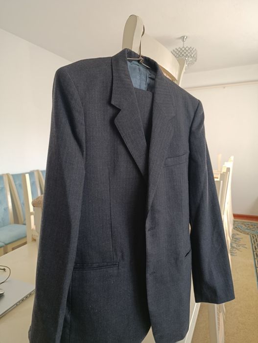 Продается костюм