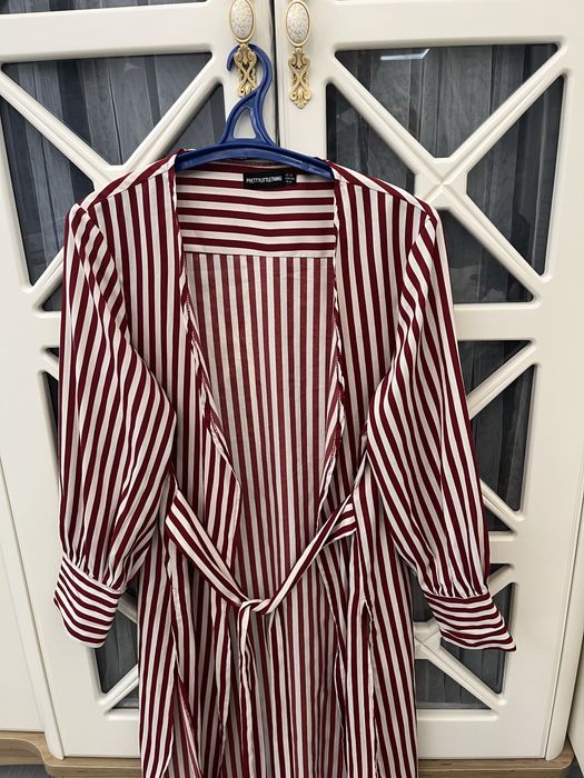 Сорчно продам платья