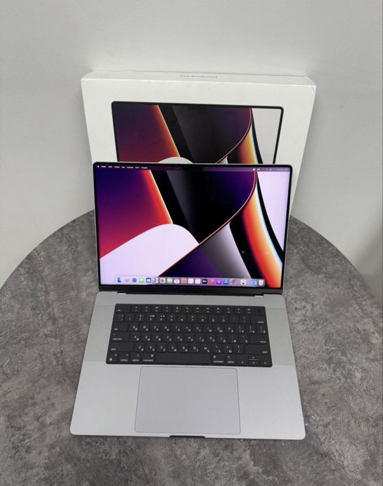 MacBook Pro 16 inch M1 Pro 1TB Space Gray