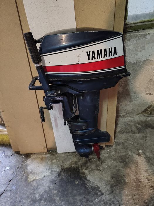 Motor Yamaha 20 cai