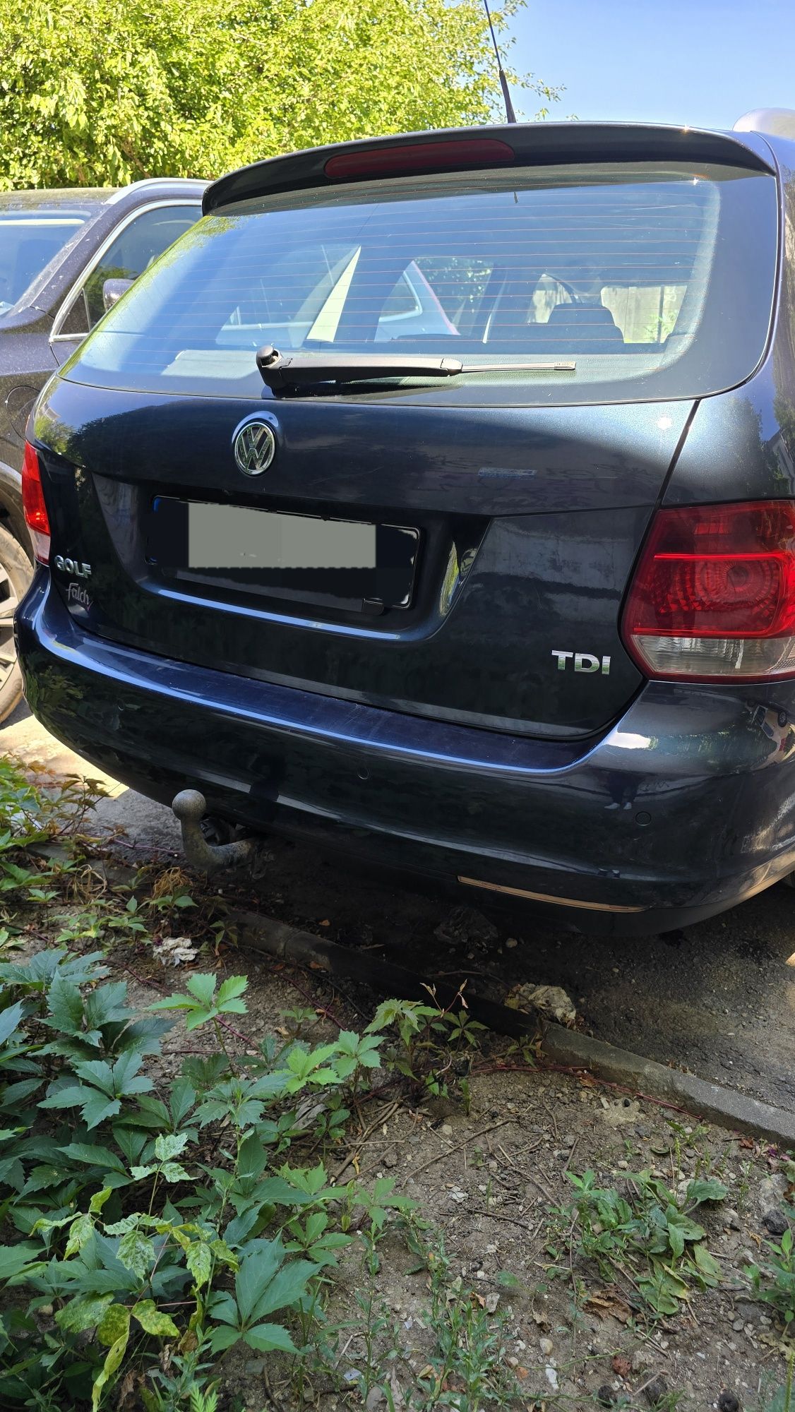 Volkswagen Golf V Variant - Fiabil și Spațios (an 2008)