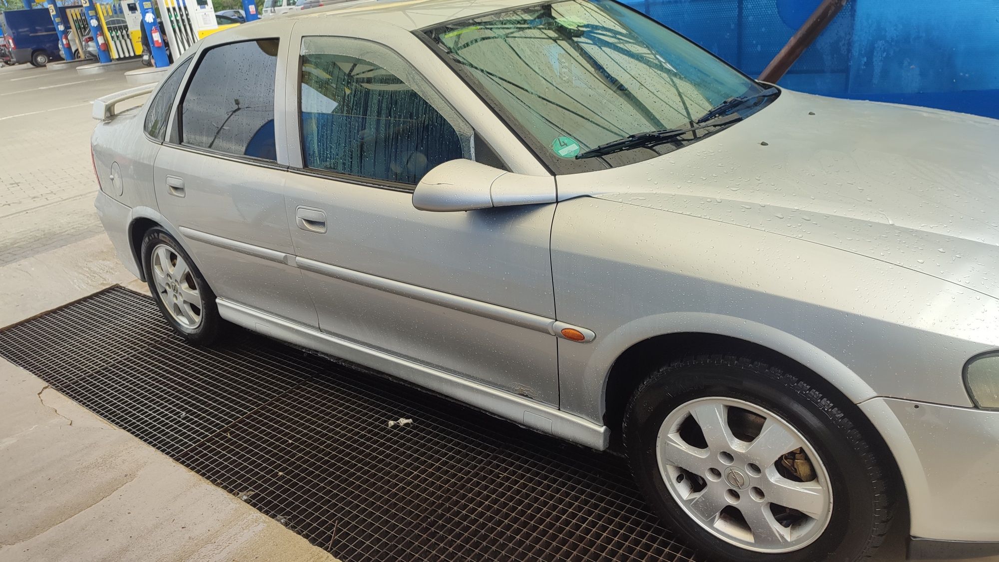 Opel vectra b 1.6 euro 4