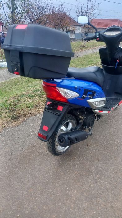 Scuter în 4timpi funcțional