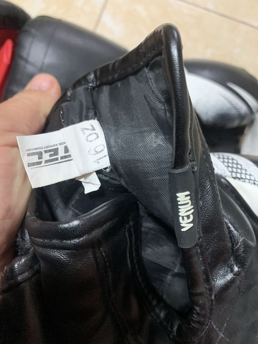 Manusi de box arte martiale