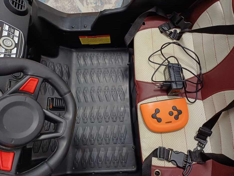 Машина с пультом