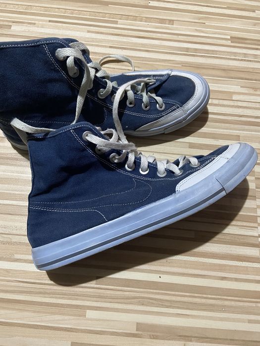 Baschet  Nike foarte practici.