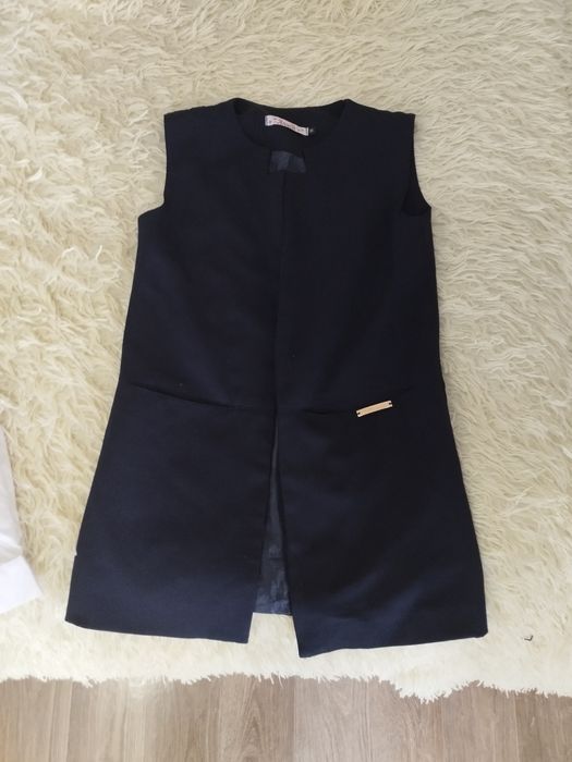 Желетка в школу на девочку размер s.