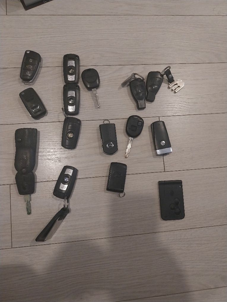 Оригинални ключове за Bmw Mercedes Vw Audi Toyota Nissan Mazda Renault