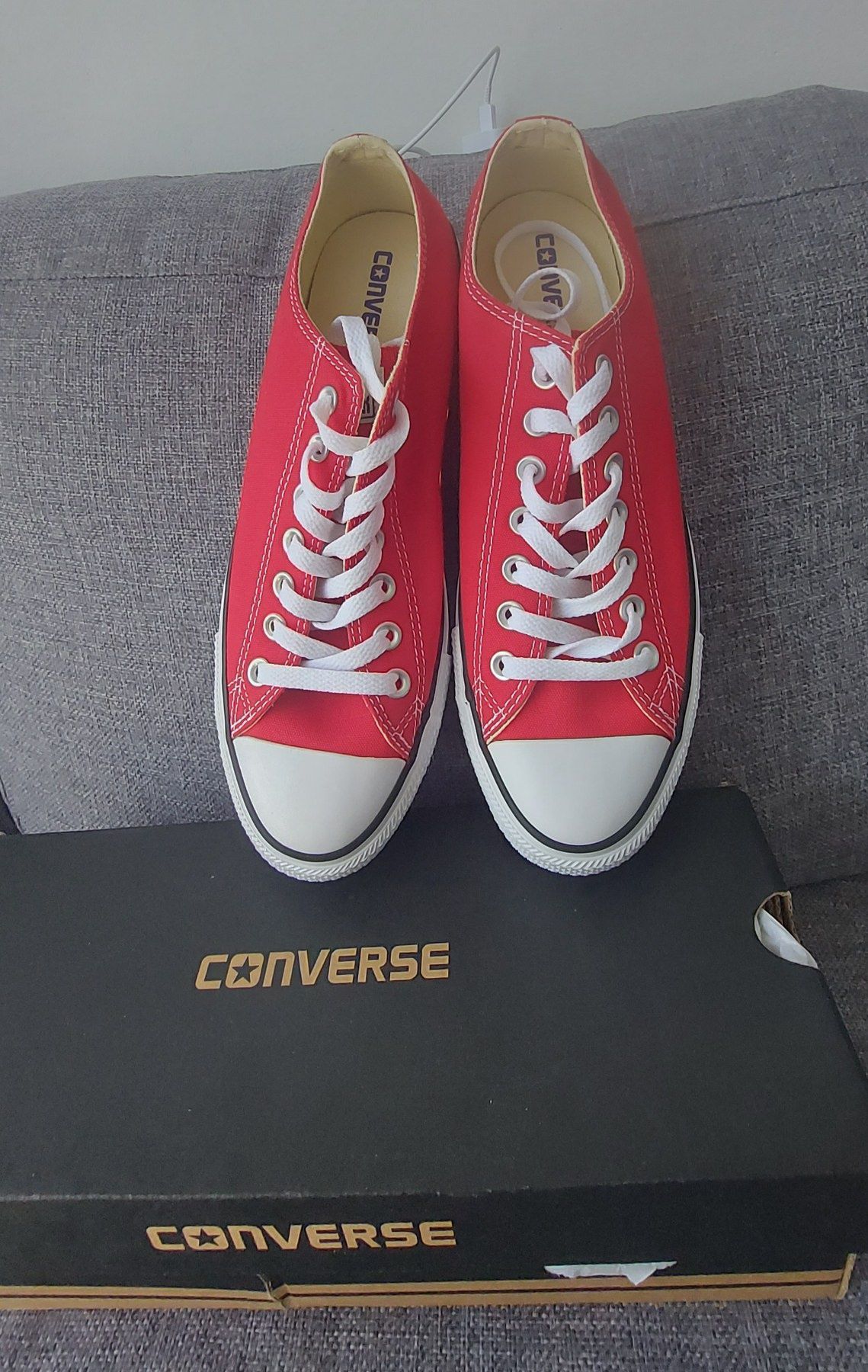 Zara i Converse мъжки дънки, тениска и кецове