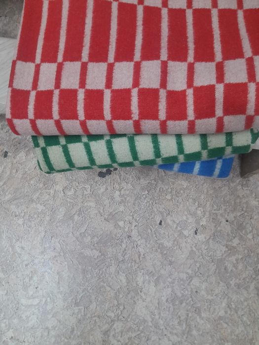 Продам одеяла полушерстяные