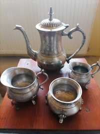 Serviciu de ceai/cafea argintat