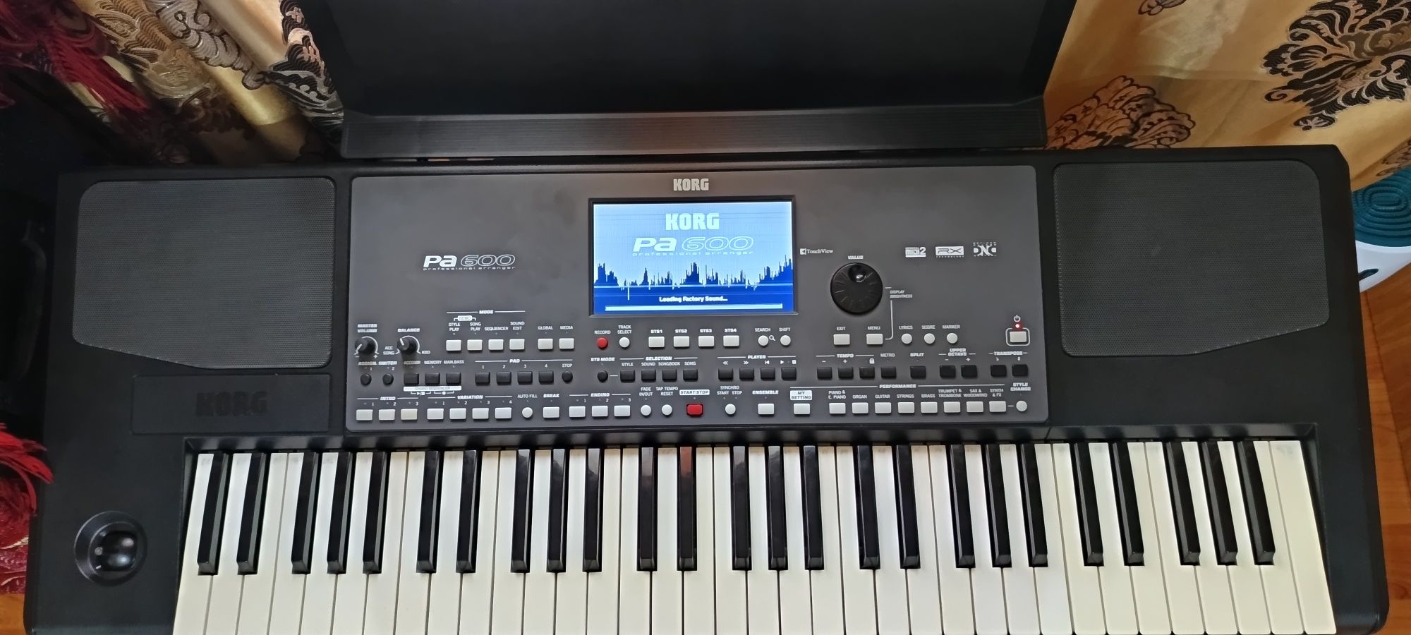 Vând korg pa 600 sau schimb cu korg pa 2x pro.