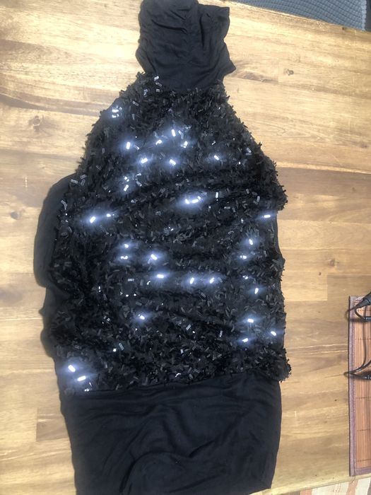 Vand Top elegant cu paiete