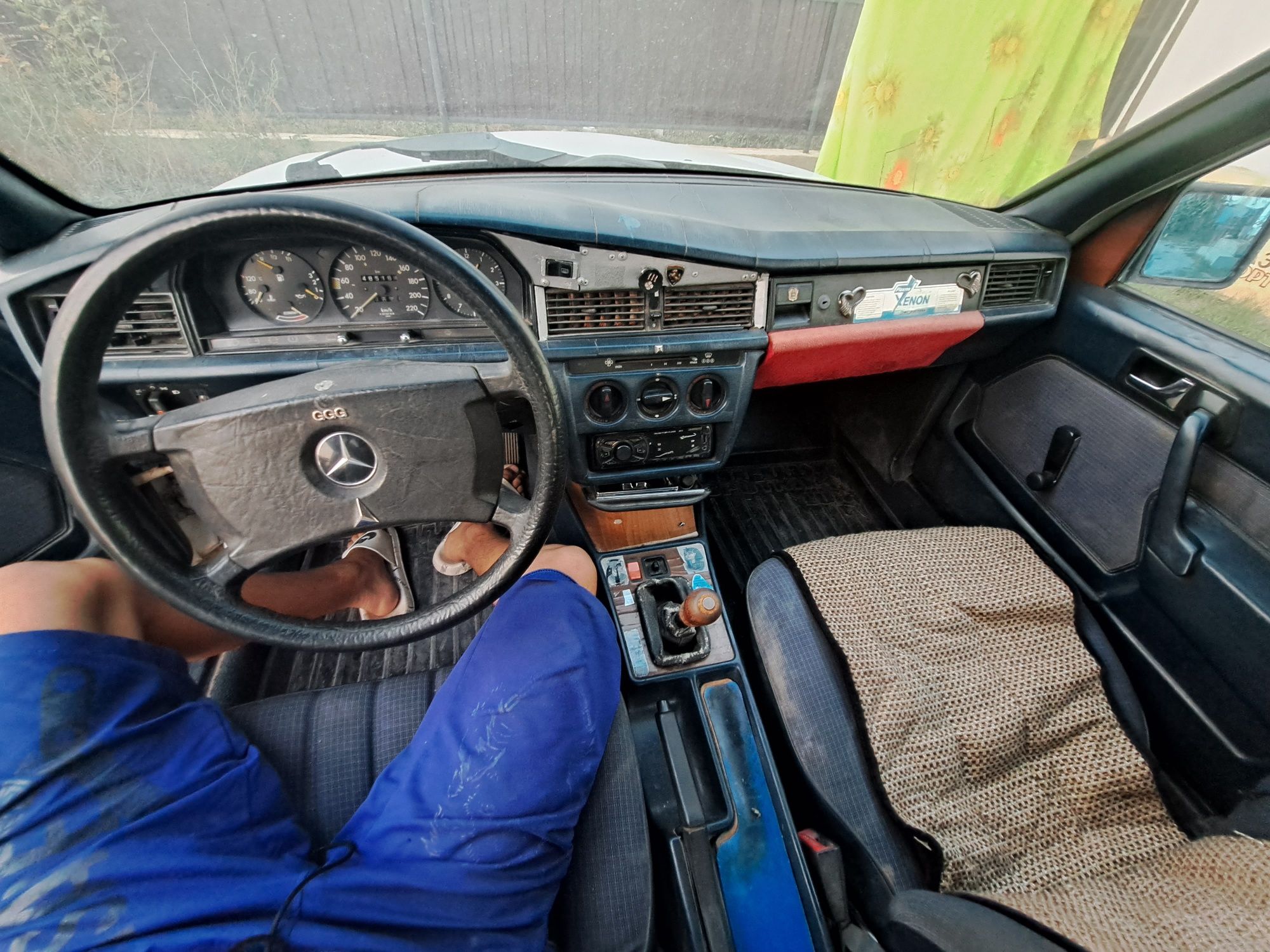 Mercedes Benz 190E