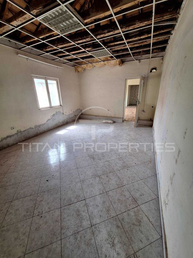 Продава се Склад в с. Брестник, Област Пловдив - 1500 кв.м за 256 €/кв.м - Снимка #2