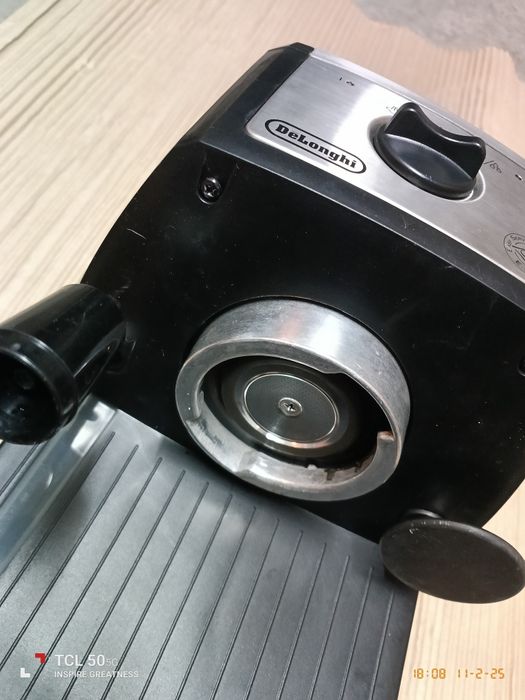 Кафемашина DeLonghi.