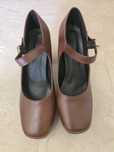 Pantofi Mary Jane maro cu toc gros