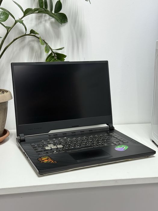 Игровой ноутбук ASUS ROG STRIX Republic of Gamers