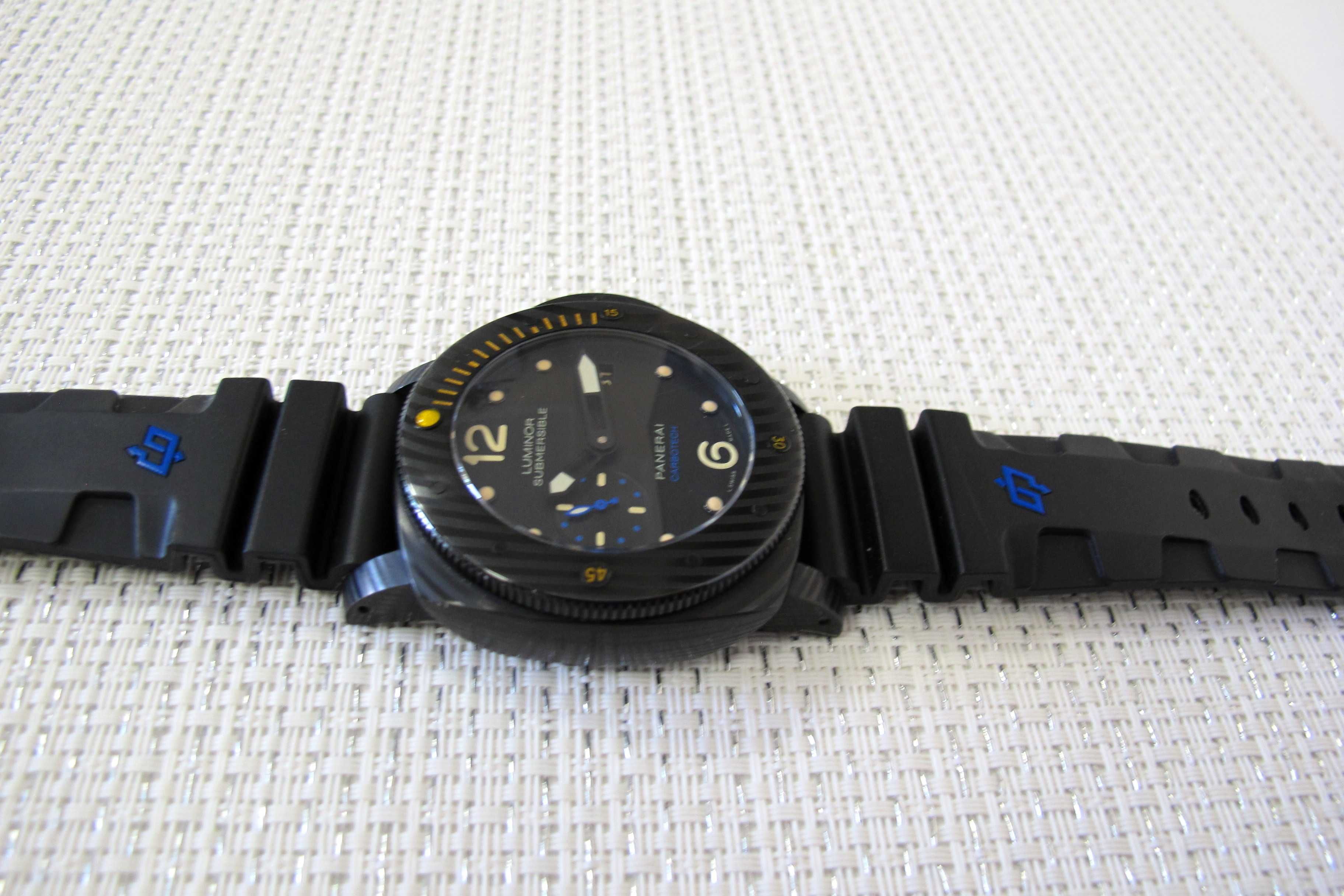 Panerai Submersible Carbotech  – Масивен 47 mm часовник автоматик