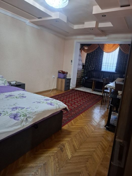 Chilonzor xalqaro jurnalistika fakultetini yonida kvartira
