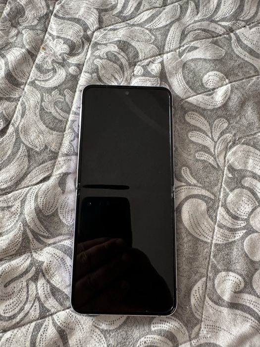 Samsung Z Flip 4