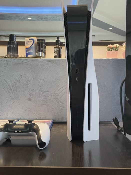 Sony Playstation 5 - standart edition