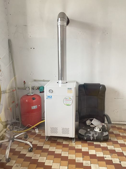 Продается торговый дом в центре п. Карабулак Ескельдинский р-н