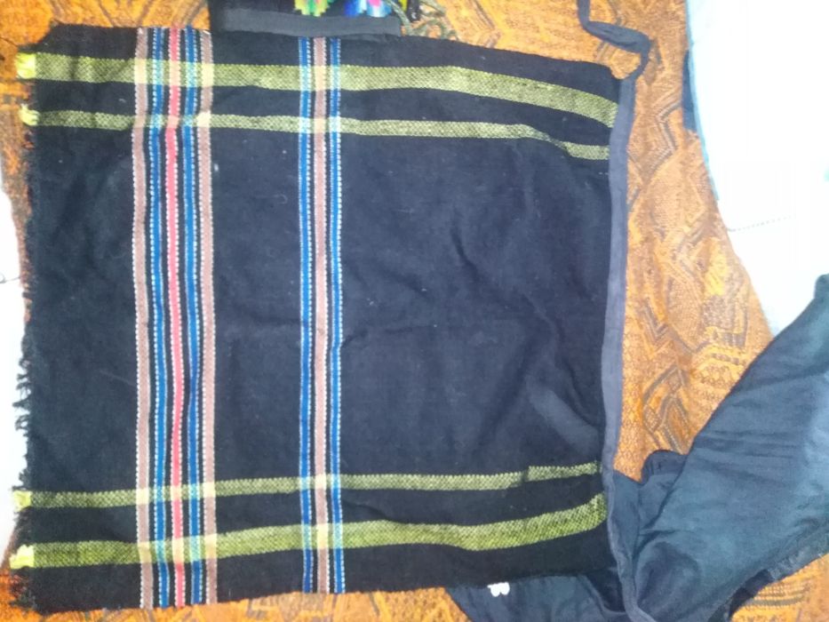 Продавам автентични престилки