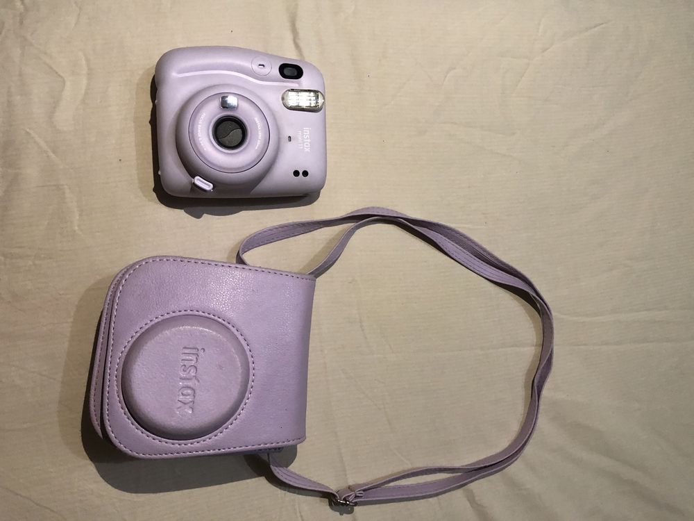 Продаю Instax 11 mini