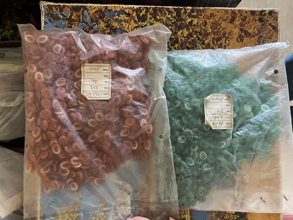 Продам пуговицы