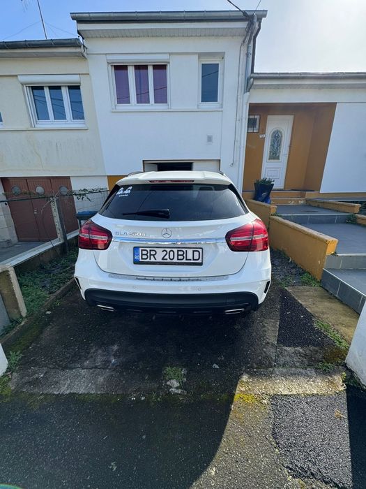 Vând ,Schimb. Mercedes GLA 200 , pachet AMG , 18 12 2019 ,73000