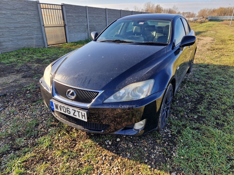 Dezmembrez Lexus is220 2.2 177 cp 2006