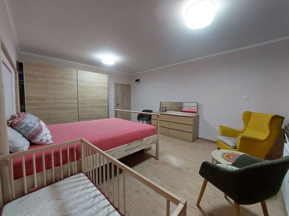 тристаен апартамент бизнес парк със самостоятелен двор