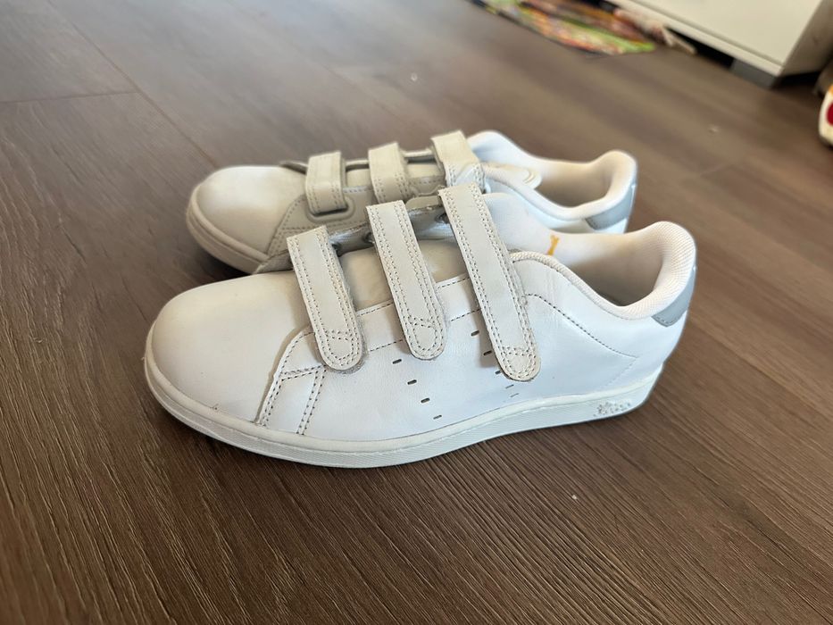 Детски спортни обувки