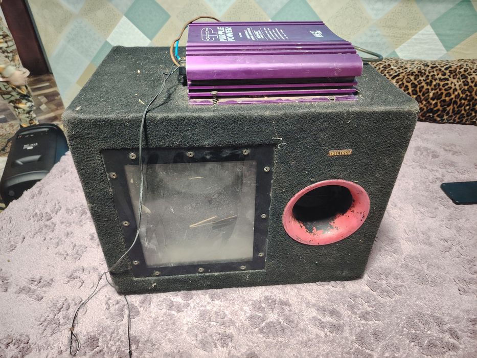 Vând subwoofer auto