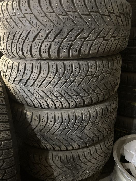 Пролам резину 215 65 R16 Nokian