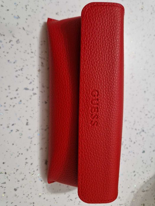 Vând Rama ochelari Guess